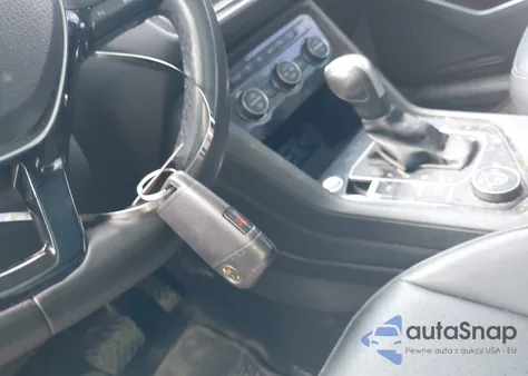 2020 Volkswagen Tiguan 2.0T Se/2.0T Se R-Line Black/2.0T Sel from USA, damaged, VIN 3VV2B7AX7LM113597